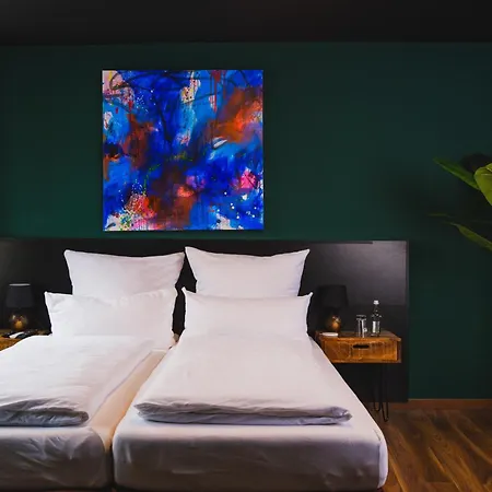 Friedrich Bett Otel *